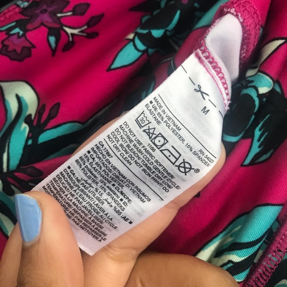 Old Navy Active Printed Magenta Leggings Size M - Picture 4 of 6